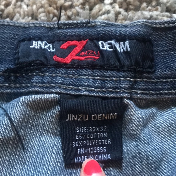 Jinzu distressed jeans size 32x32 - Picture 2 of 4